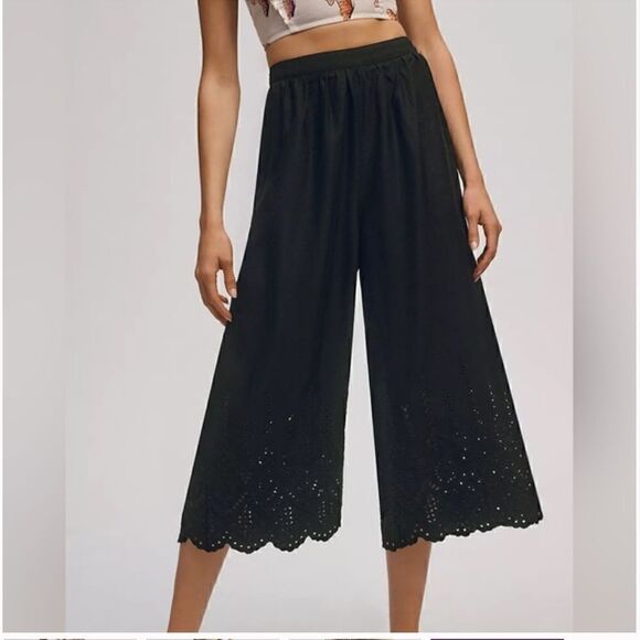 Anthro Wide Leg Eyelet Detail Crop Pants Size 2 - Picture 5 of 11